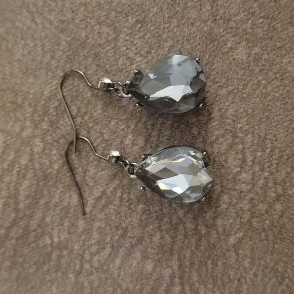 3/$30 Gunmetal Faceted Smokey Crystal Teardrop Dangle Hook Earrings - Picture 2 of 4
